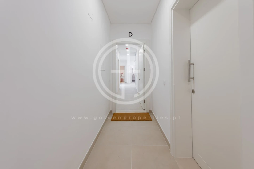 Apartamento T2 para Venda em Faro (Sé e São Pedro) Foto 1