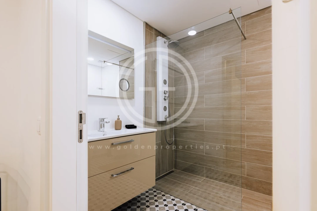 Apartamento T2 para Venda em Faro (Sé e São Pedro) Foto 13