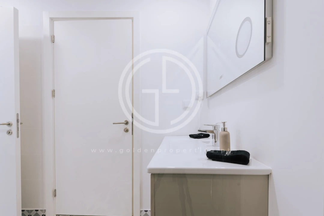 Apartamento T2 para Venda em Faro (Sé e São Pedro) Foto 14