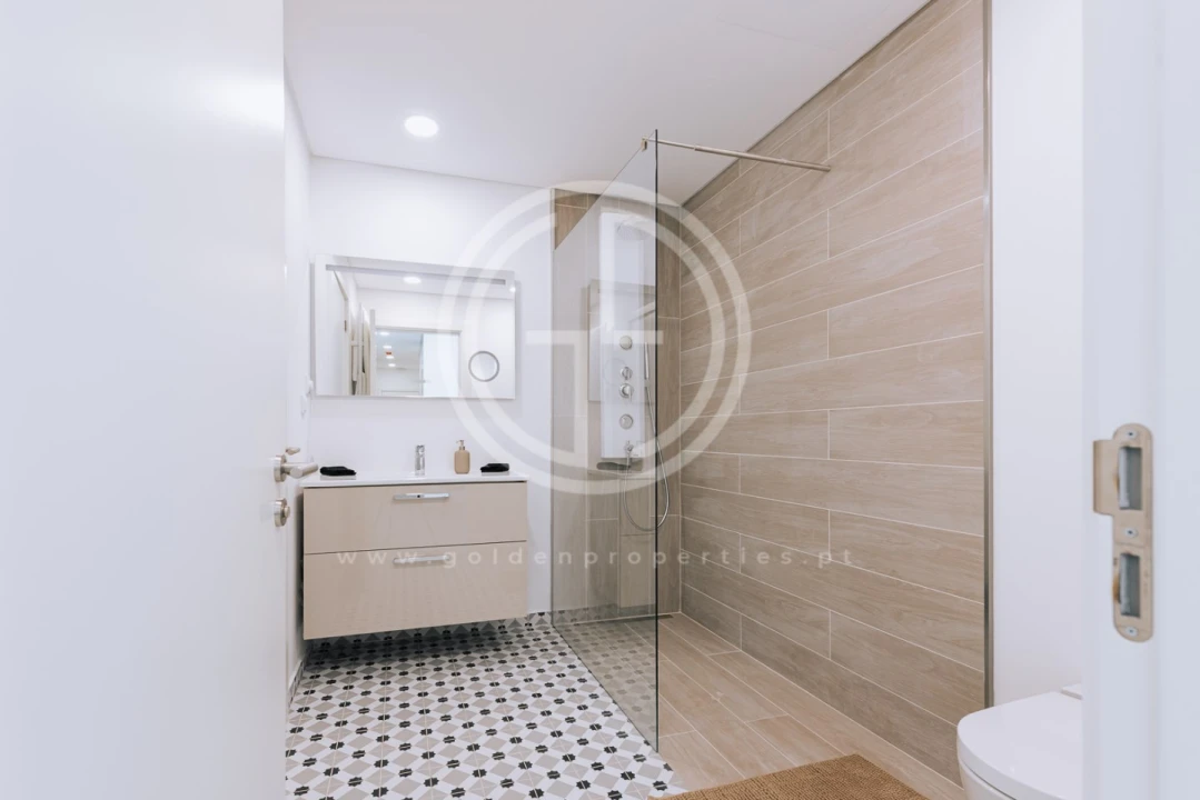 Apartamento T2 para Venda em Faro (Sé e São Pedro) Foto 46