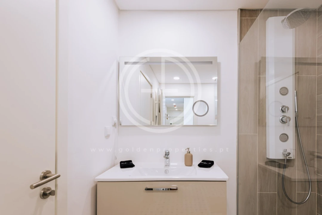 Apartamento T2 para Venda em Faro (Sé e São Pedro) Foto 47