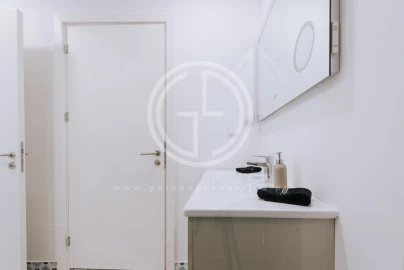 Apartamento T2 para Venda em Faro (Sé e São Pedro)