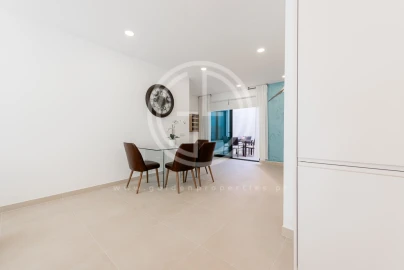 Apartamento T2 para Venda em Faro (Sé e São Pedro)