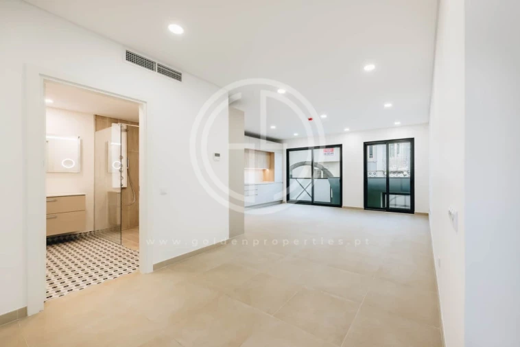 Apartamento T2 para Venda em Faro (Sé e São Pedro) Foto 1