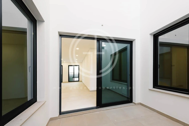 Apartamento T2 para Venda em Faro (Sé e São Pedro) Foto 5