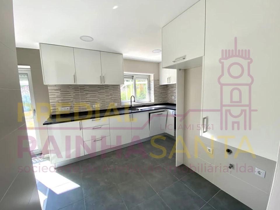 Apartamento T2 para Venda em Santa Clara e Castelo Viegas Foto 1