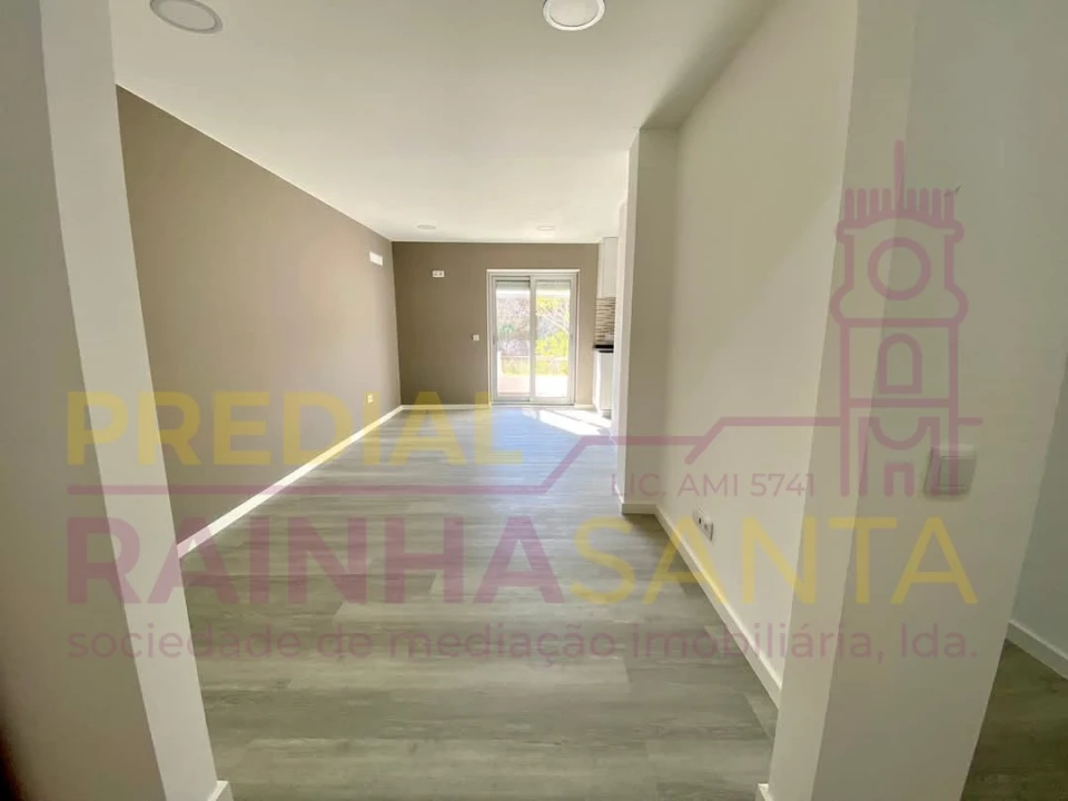 Apartamento T2 para Venda em Santa Clara e Castelo Viegas Foto 5