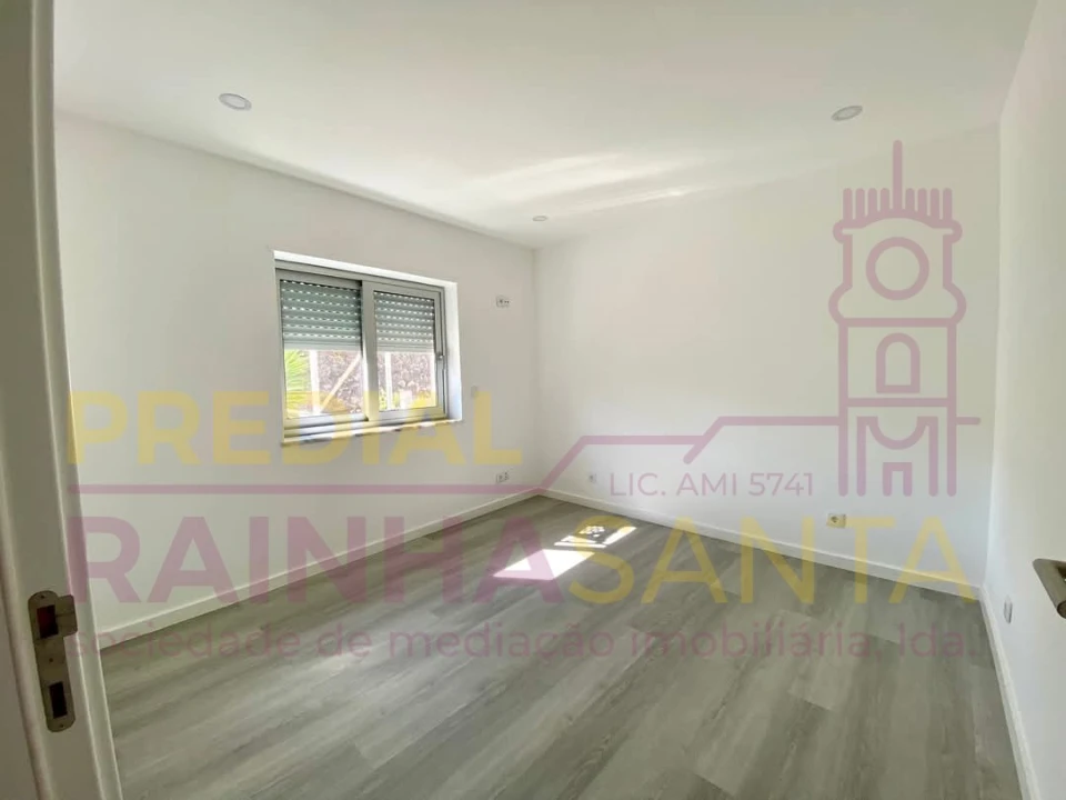 Apartamento T2 para Venda em Santa Clara e Castelo Viegas Foto 10