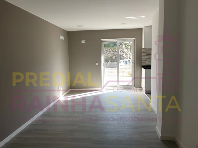 Apartamento T2 para Venda em Santa Clara e Castelo Viegas Foto 2