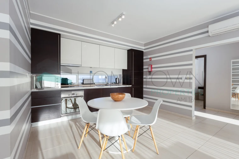 Apartamento T1 para Venda em Quarteira Foto 4