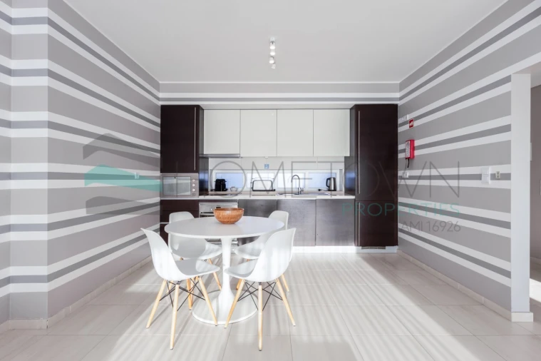 Apartamento T1 para Venda em Quarteira Foto 12