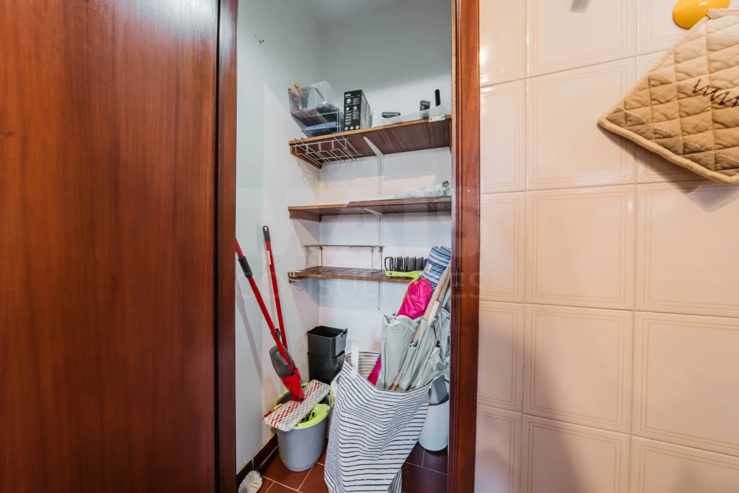Apartamento T4 para Venda em Ferrel Foto 6