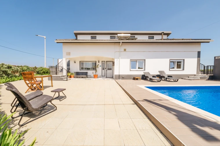 Prédio para Venda em Atouguia da Baleia