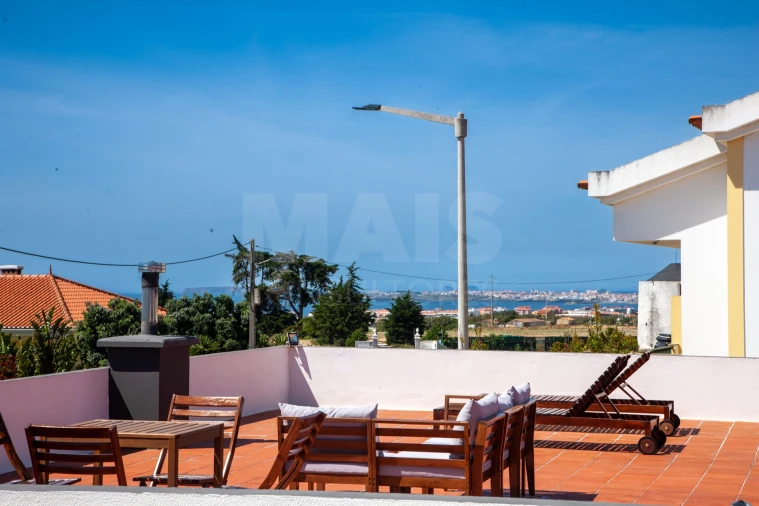 Prédio para Venda em Atouguia da Baleia Foto 2