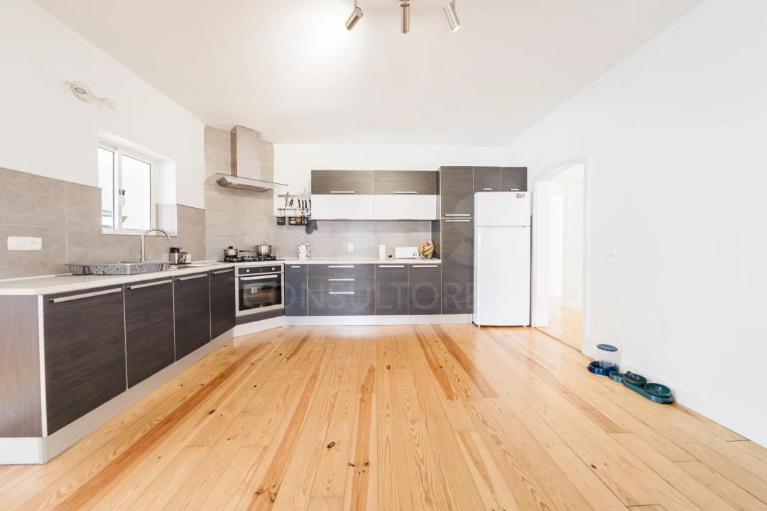 Prédio para Venda em Atouguia da Baleia Foto 10