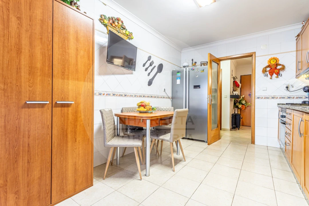 Apartamento T2 para Venda em Quinta do Anjo Foto 16