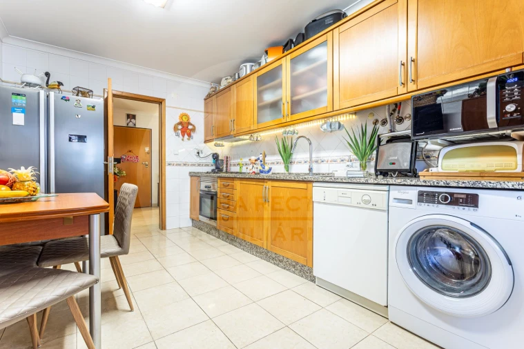 Apartamento T2 para Venda em Quinta do Anjo Foto 14