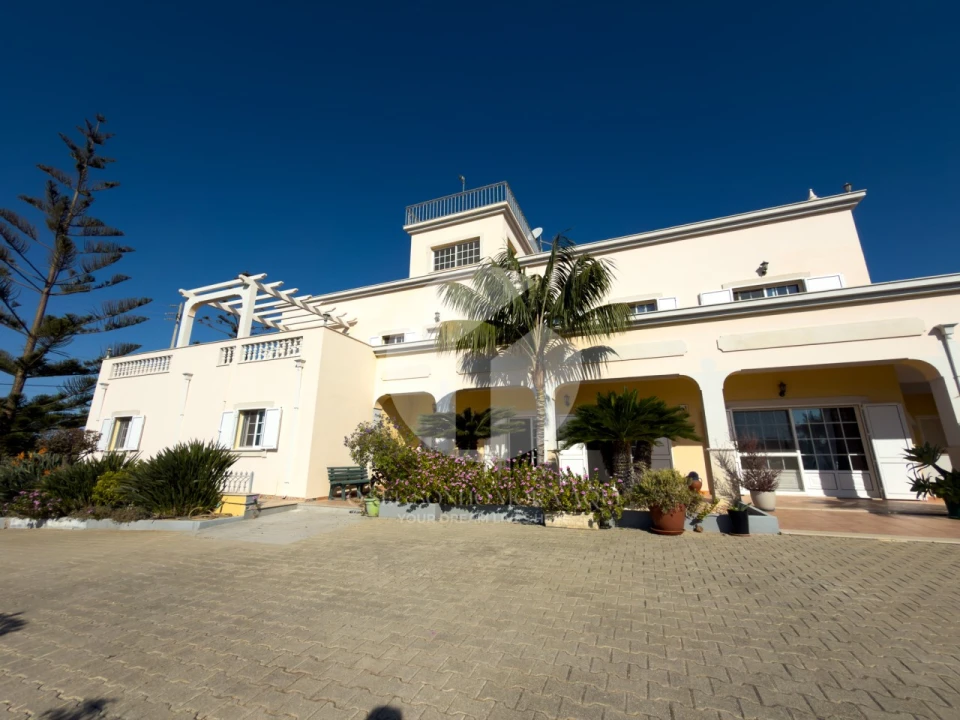 Moradia T5 para Venda em Pechão Foto 2