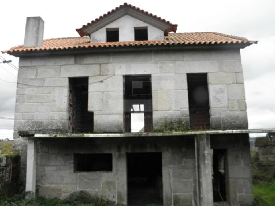 Moradia T3 para Venda em Beijos Foto 3