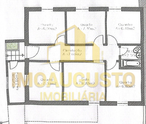 Moradia T4 para Venda em Guarda Foto 4