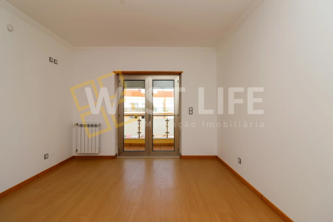 Apartamento T4 para Venda em Ericeira Foto 13