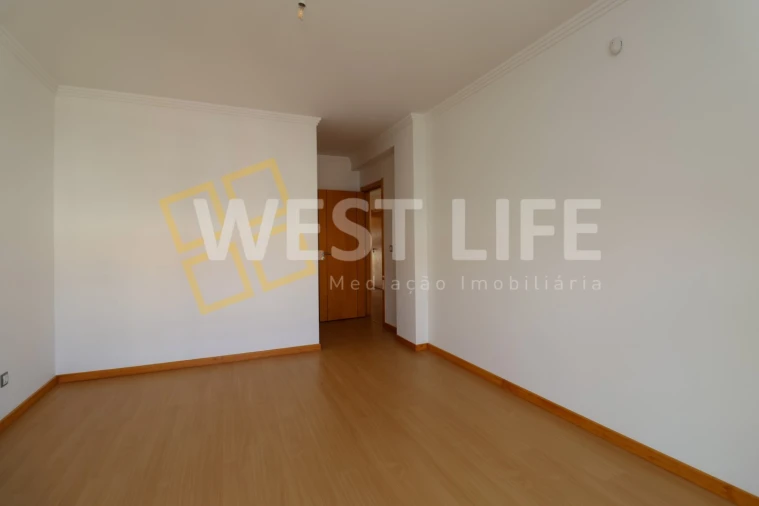 Apartamento T4 para Venda em Ericeira Foto 15