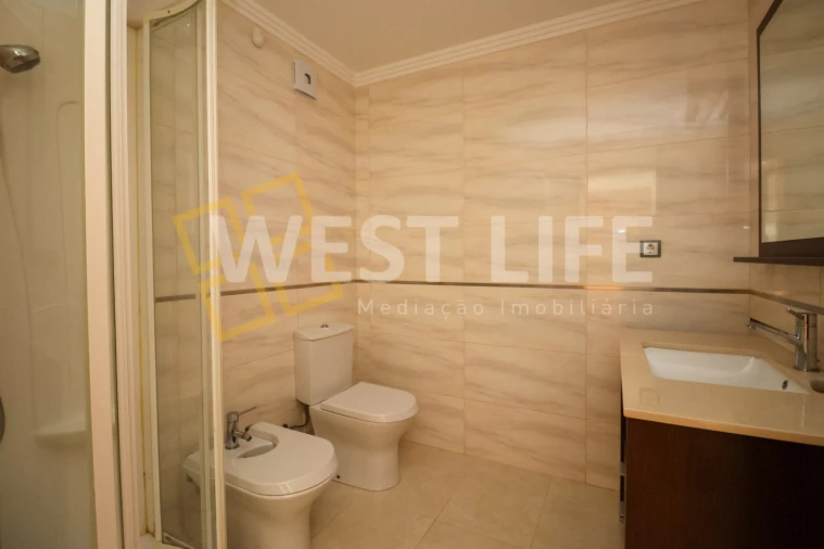 Apartamento T4 para Venda em Ericeira Foto 23