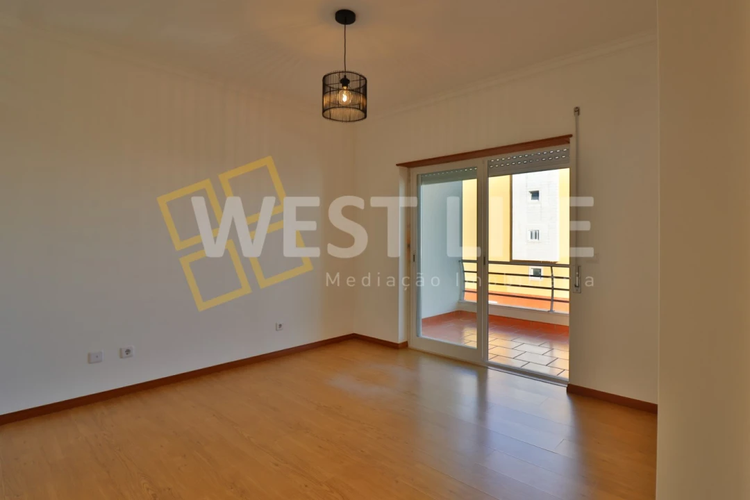 Apartamento T2 para Arrendamento em Ericeira Foto 13