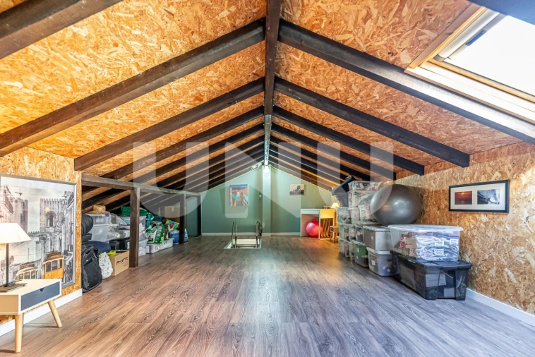 Moradia T3 para Venda em Algés, Linda-A-Velha e Cruz Quebrada-Dafundo Foto 12