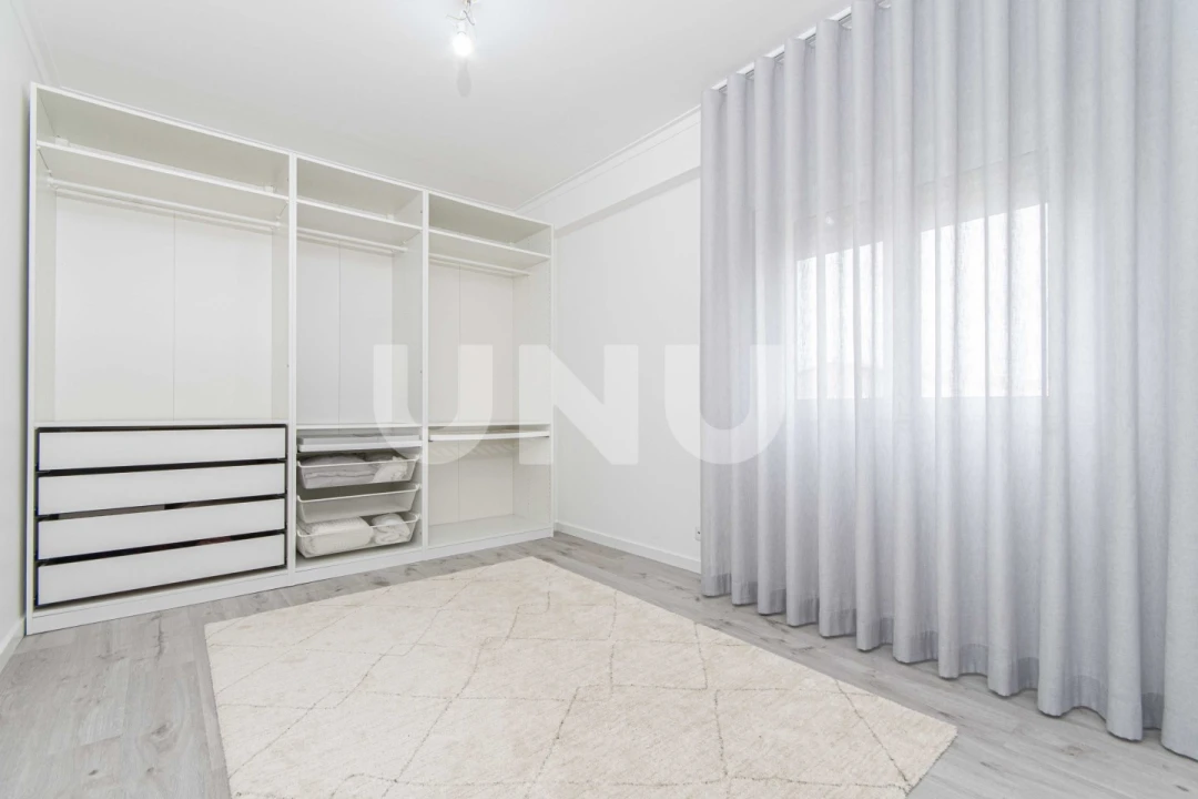 Apartamento T3 para Venda em Carregado e Cadafais Foto 13