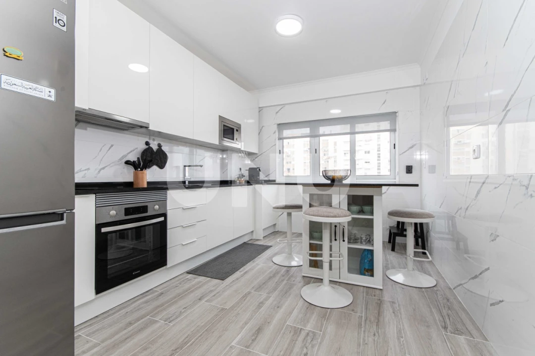 Apartamento T3 para Venda em Carregado e Cadafais Foto 7