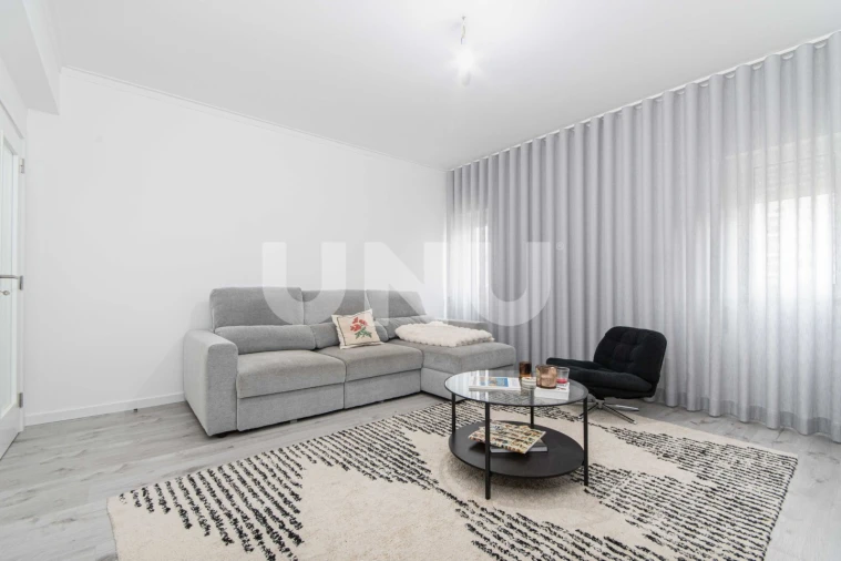 Apartamento T3 para Venda em Carregado e Cadafais Foto 5