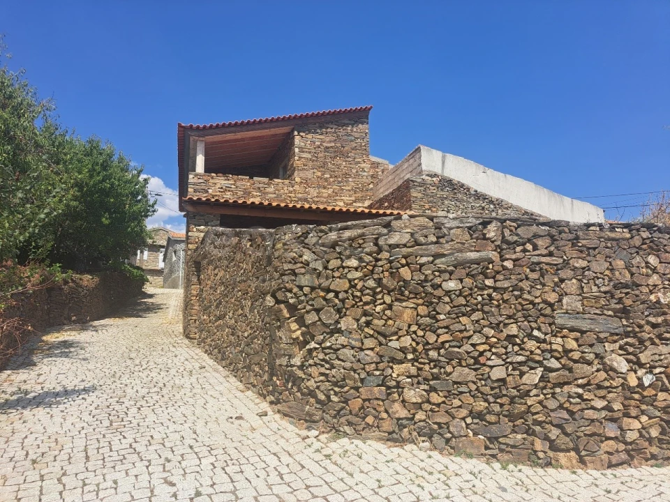 Moradia T3 para Venda em Urros e Peredo dos Castelhanos Foto 6