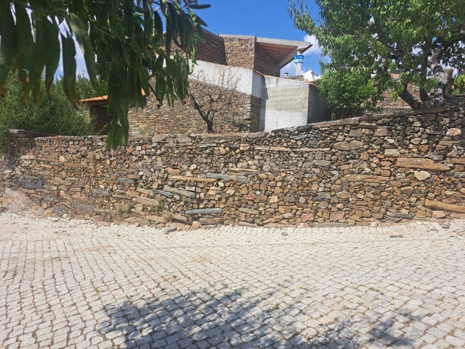 Moradia T3 para Venda em Urros e Peredo dos Castelhanos Foto 7