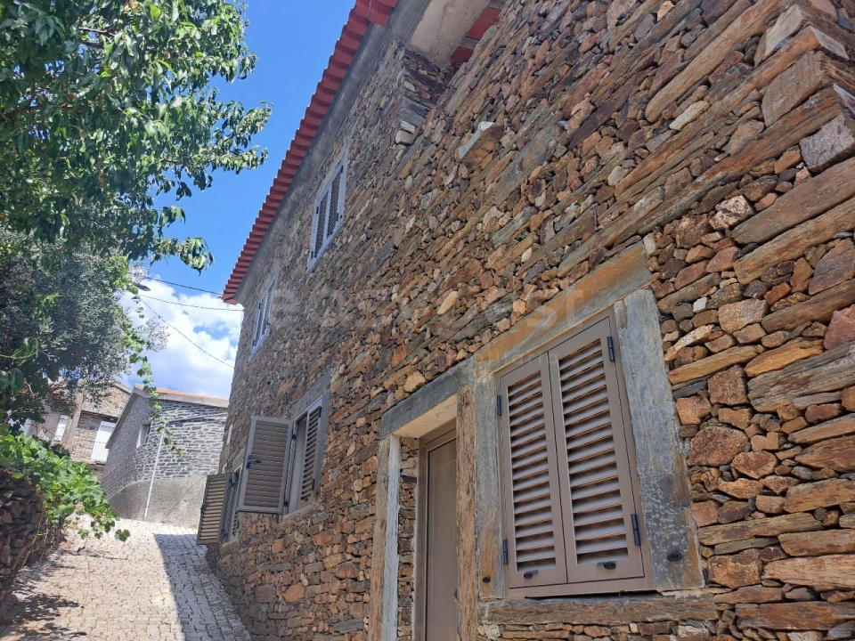 Moradia T3 para Venda em Urros e Peredo dos Castelhanos Foto 9