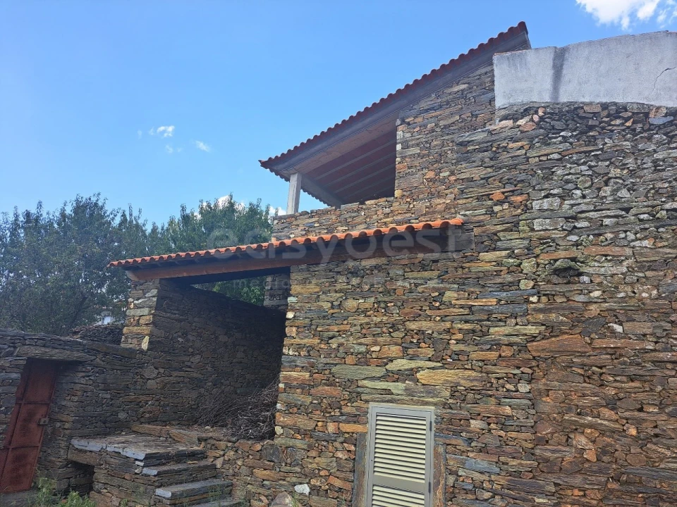 Moradia T3 para Venda em Urros e Peredo dos Castelhanos Foto 10