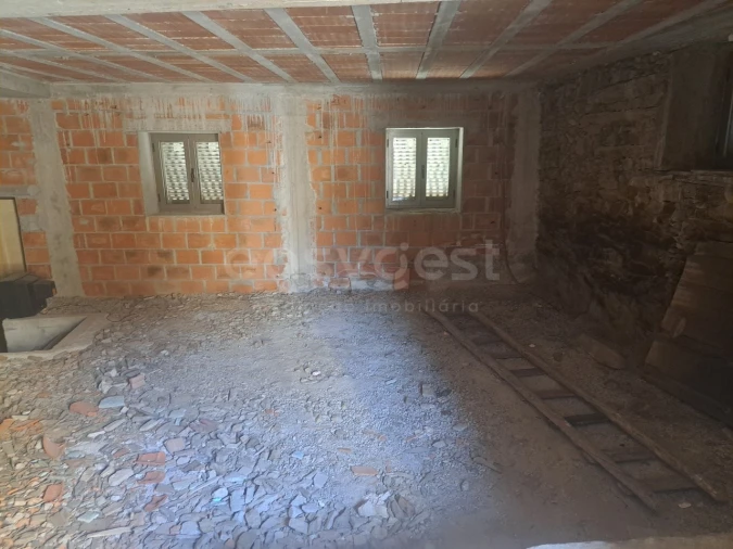 Moradia T3 para Venda em Urros e Peredo dos Castelhanos Foto 13