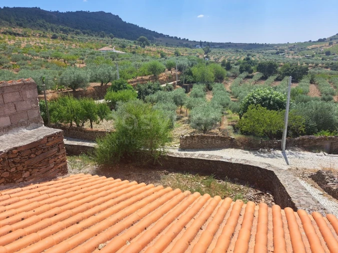 Moradia T3 para Venda em Urros e Peredo dos Castelhanos Foto 16