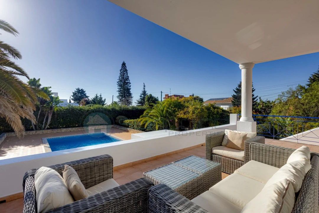 Moradia T4 para Venda em Luz Foto 2