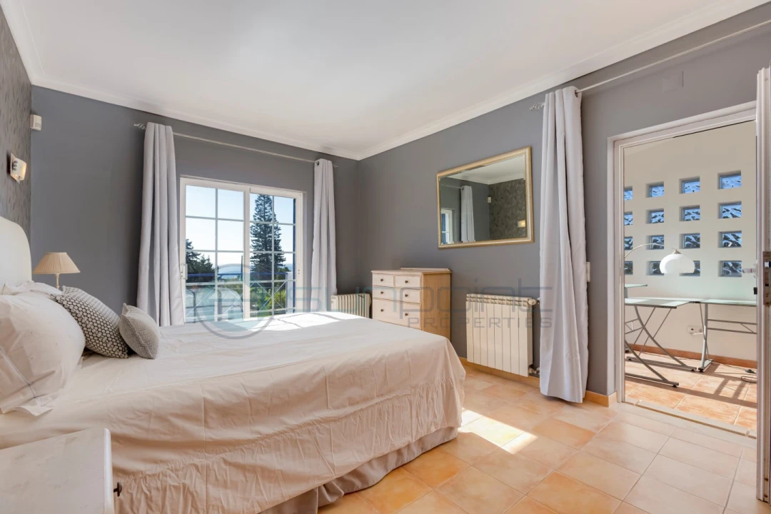 Moradia T4 para Venda em Luz Foto 14