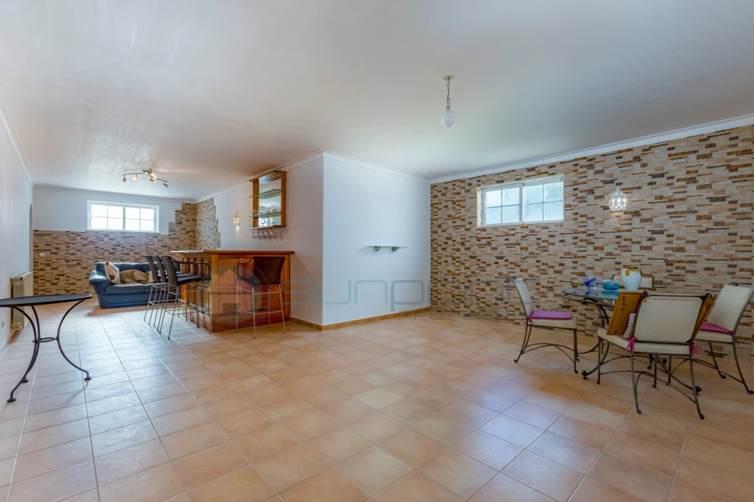 Moradia T4 para Venda em Luz Foto 28