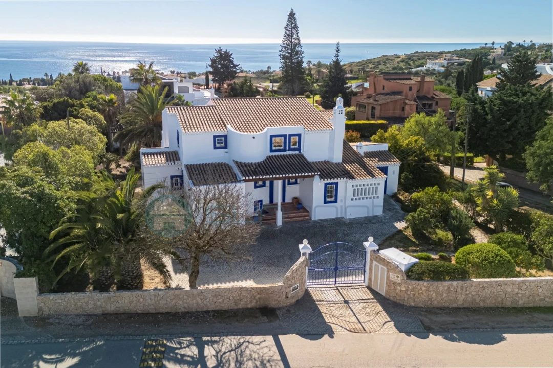 Moradia T4 para Venda em Luz Foto 5