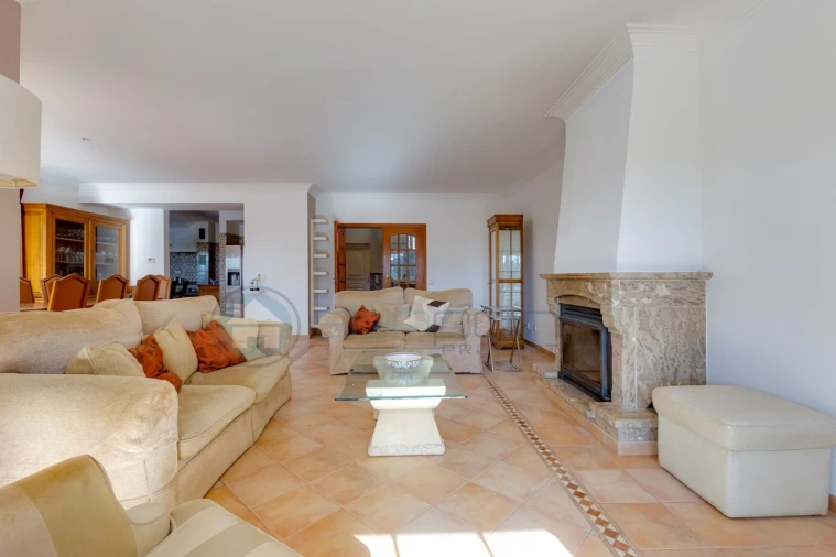 Moradia T4 para Venda em Luz Foto 8