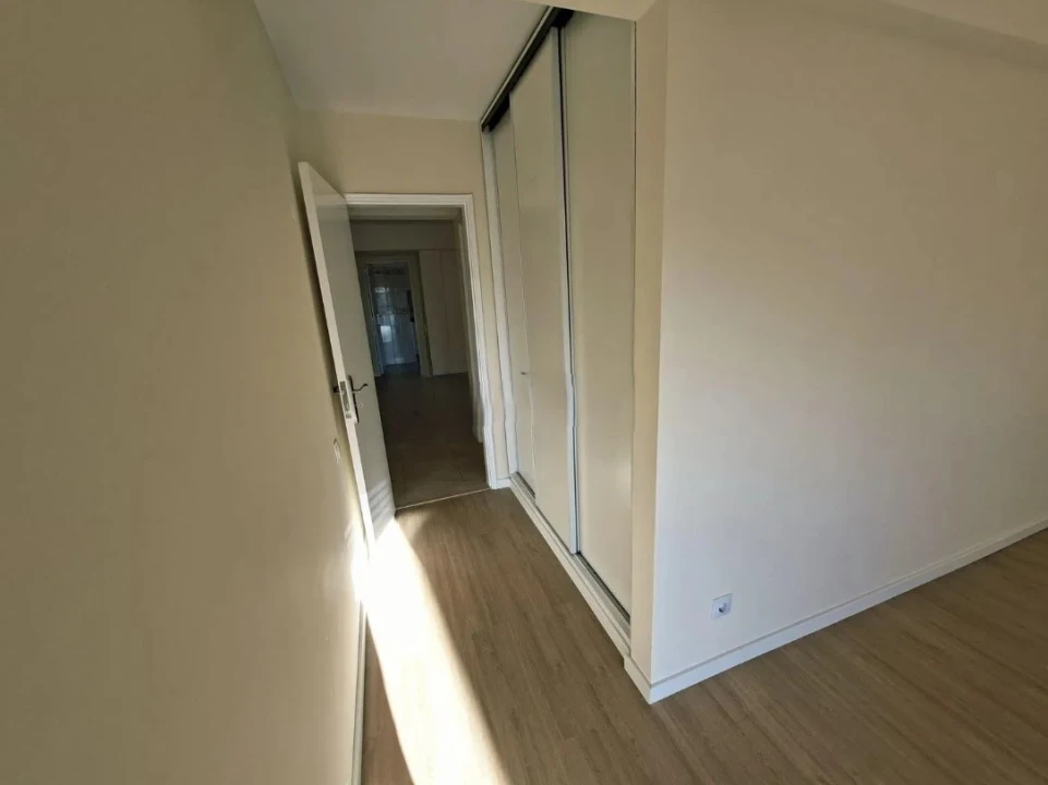 Apartamento T2 para Venda em Algueirão-Mem Martins Foto 4