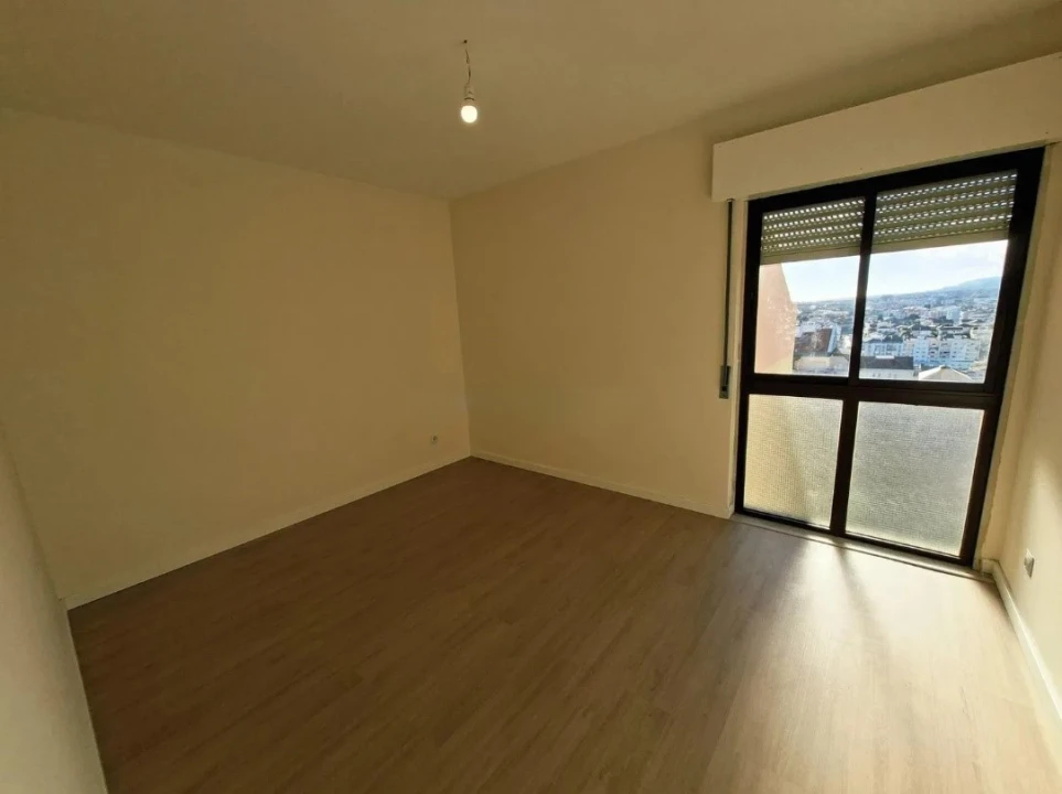 Apartamento T2 para Venda em Algueirão-Mem Martins Foto 6