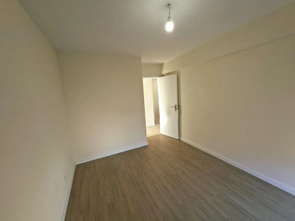 Apartamento T2 para Venda em Algueirão-Mem Martins Foto 8