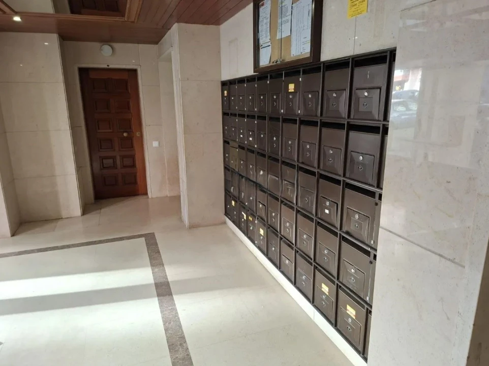 Apartamento T2 para Venda em Algueirão-Mem Martins Foto 24