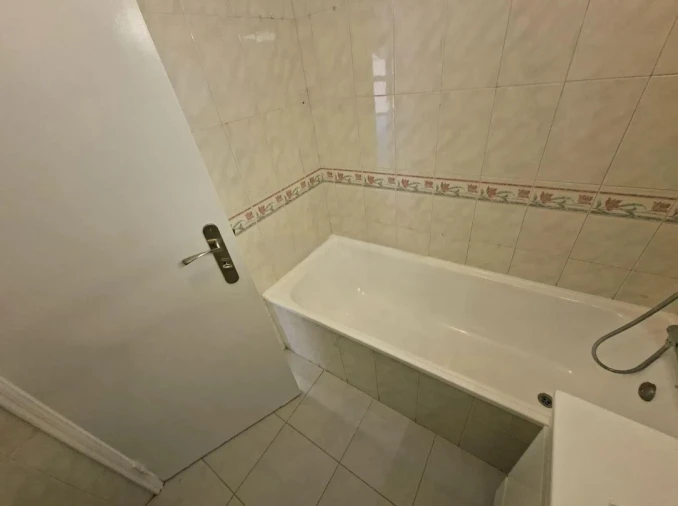 Apartamento T2 para Venda em Algueirão-Mem Martins Foto 15