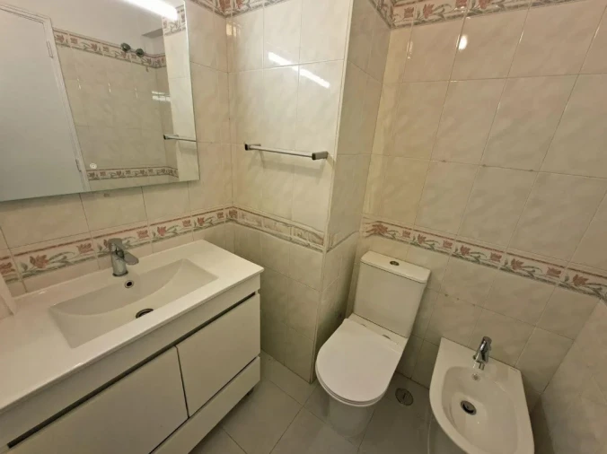 Apartamento T2 para Venda em Algueirão-Mem Martins Foto 16