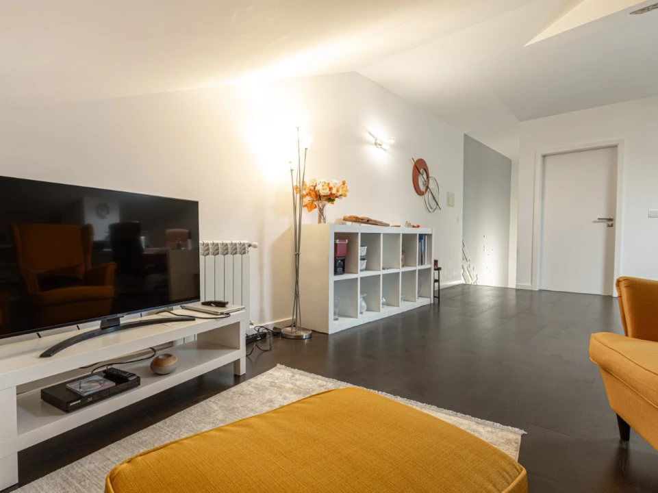 Apartamento T2 para Venda em Tavarede Foto 10